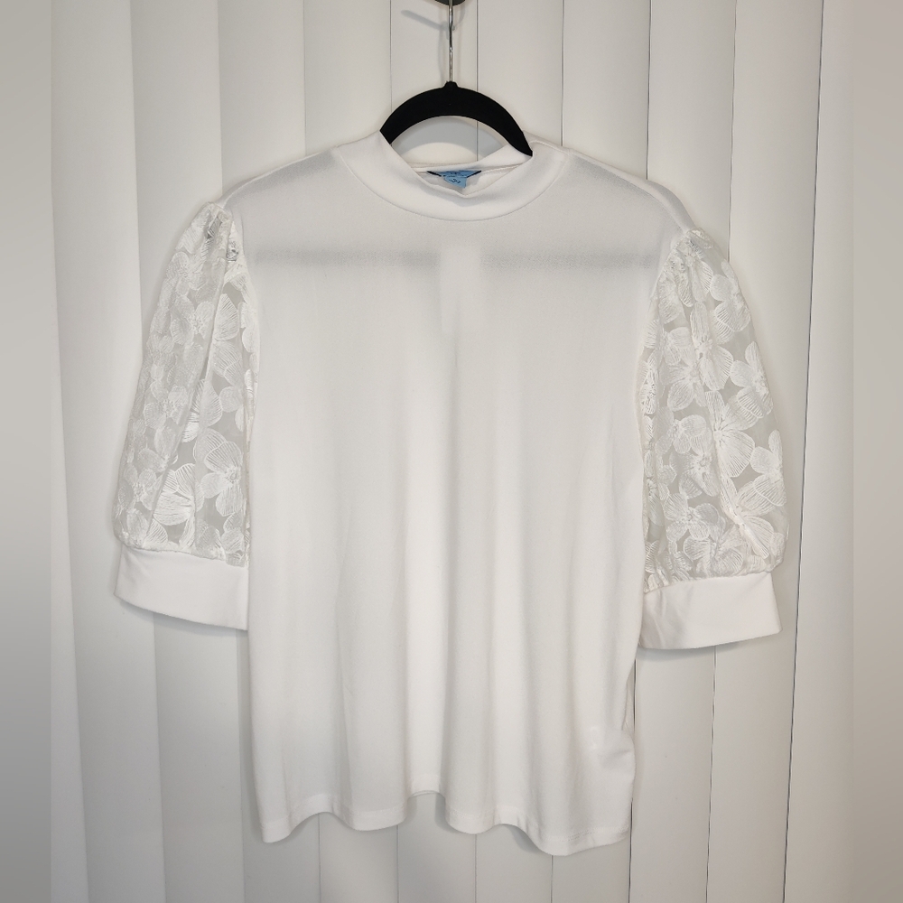 NWT CeCe Ivory White Blouse - Picture 1 of 3